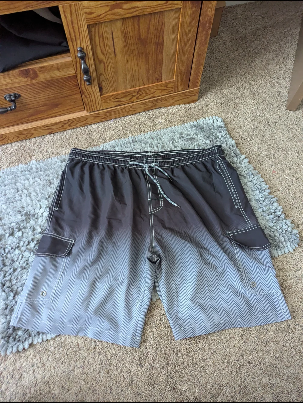 Men's Black to Gray Gradient Cargo Swim Trunks with Drawstring
